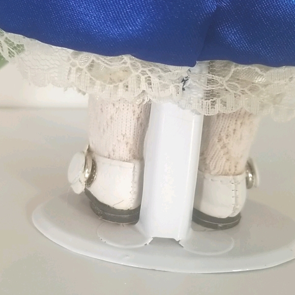 Seymour Mann Story Book Collection Snow White Doll - Picture 7 of 13